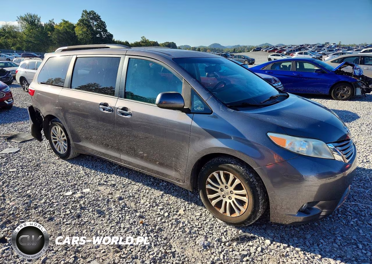 2016 Toyota Sienna Xle 8-Passenger VIN:5TDYK3DC1GS754583 - 4