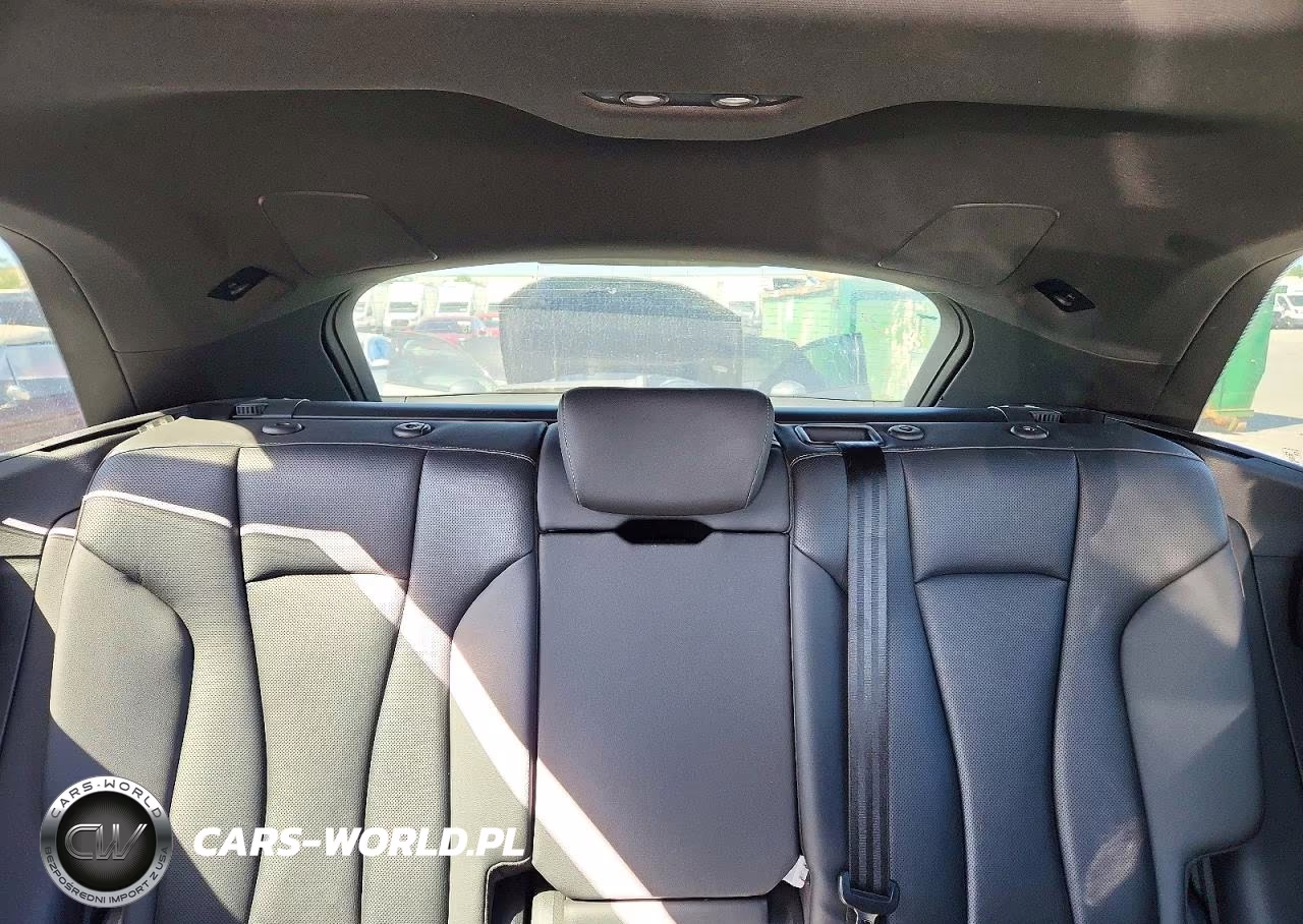 2019 Audi Q8 Premium Plus VIN:WA1BVAF18KD008904 - 10