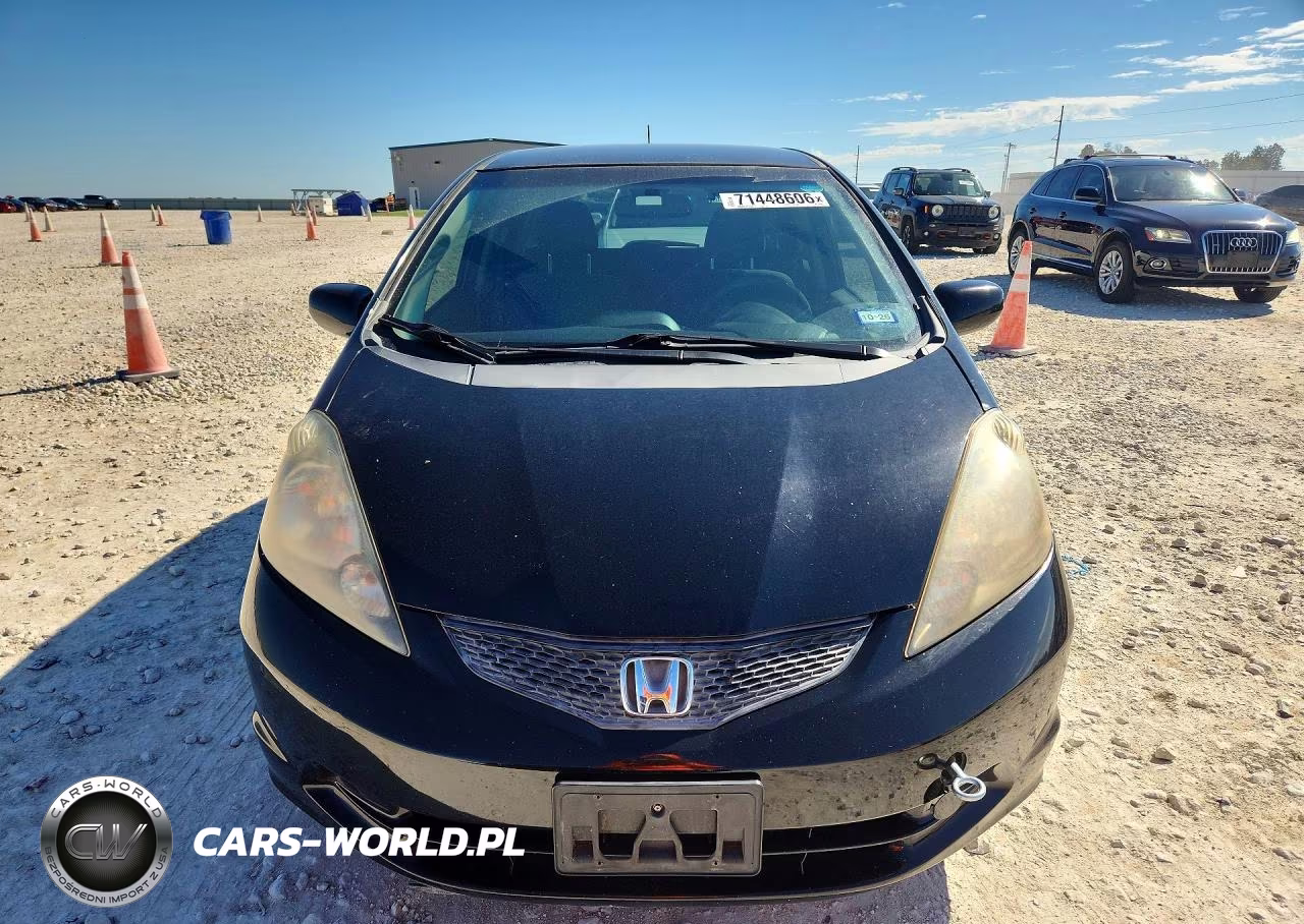 2012 Honda Fit VIN:JHMGE8H33CC002565 - 5