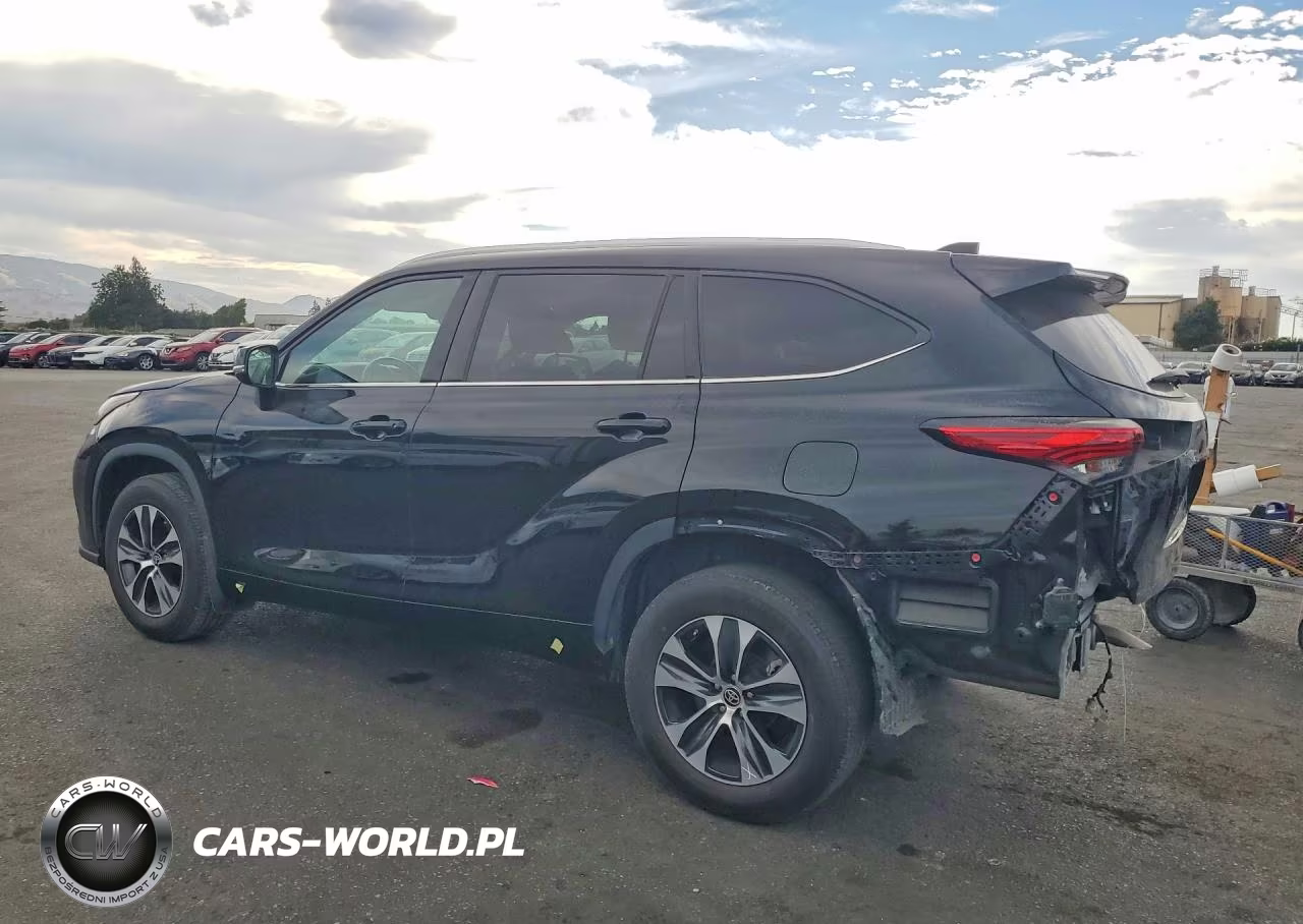 2022 Toyota Highlander Xle VIN:5TDGZRBH7NS214337 - 2