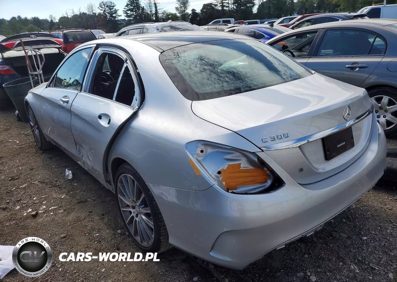 2015 Mercedes-Benz C 300 4Matic VIN:55SWF4KB7FU012296 - 2