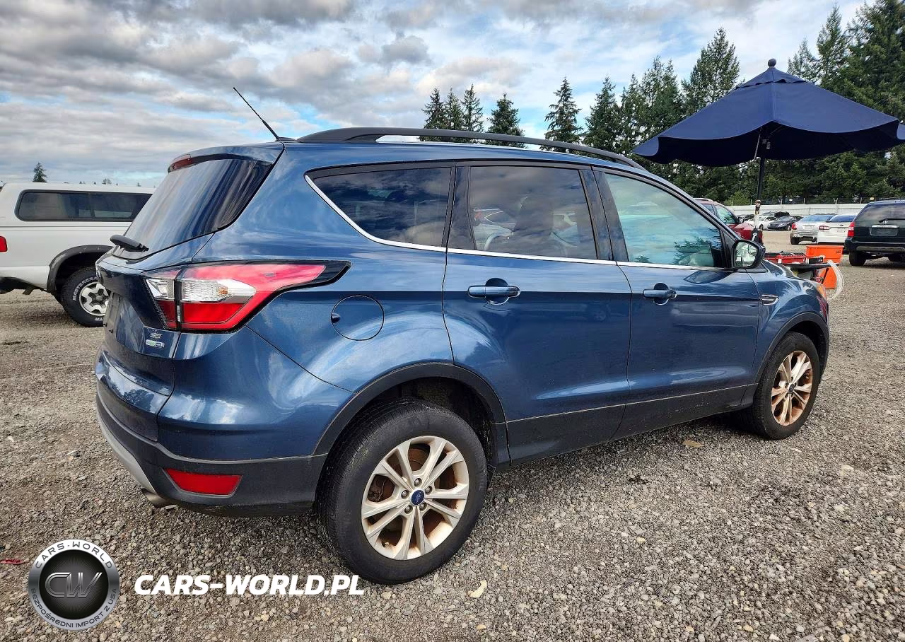 2018 Ford Escape Se VIN:1FMCU9GD8JUB61944 - 3