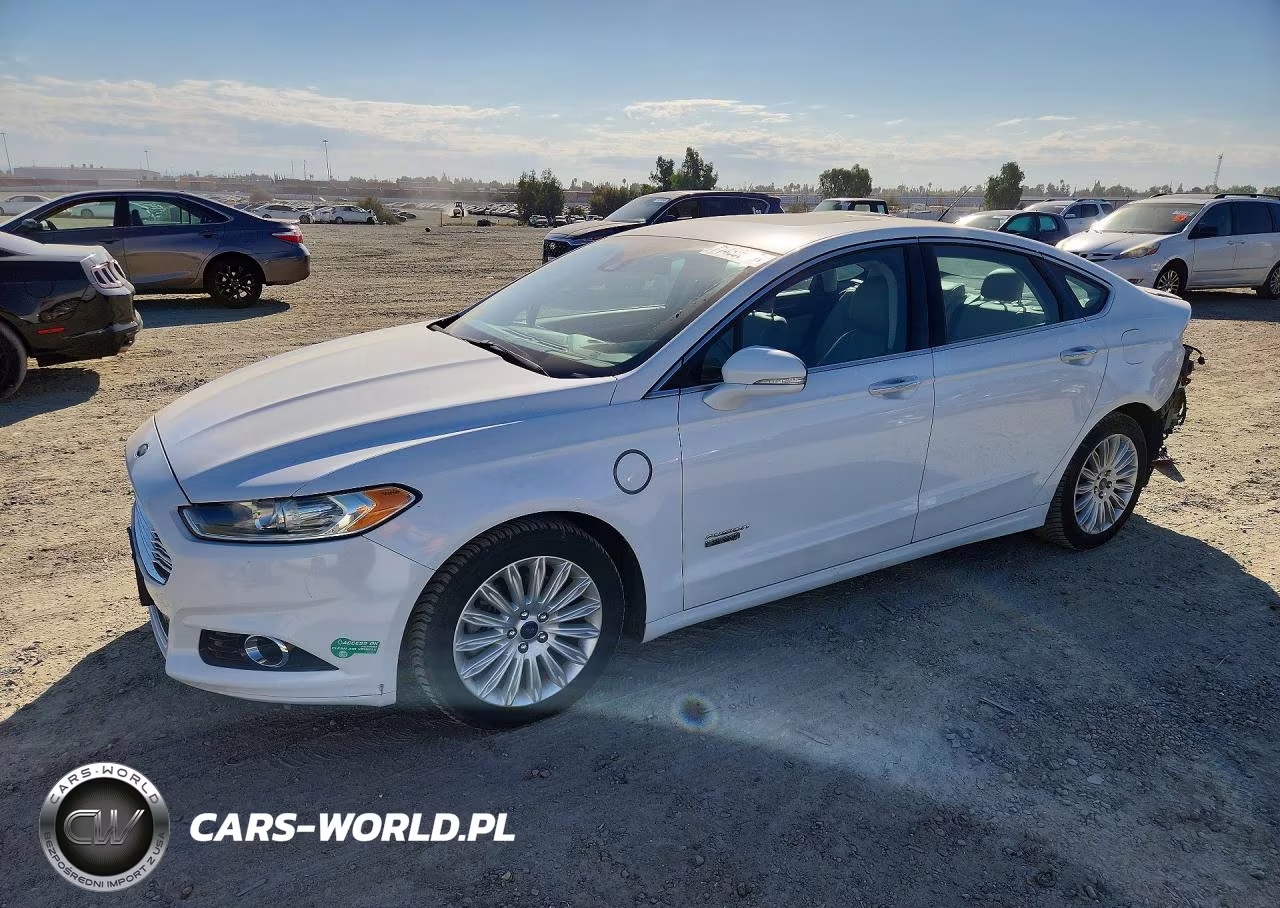 2014 Ford Fusion Titanium Phev – zdjęcie 1 z 13