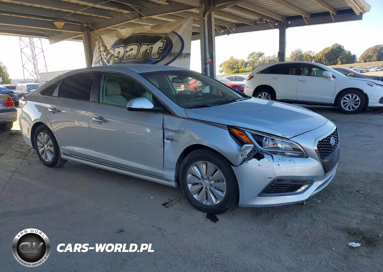 2017 Hyundai Sonata Hybrid Se VIN:KMHE24L16HA059177 - 4