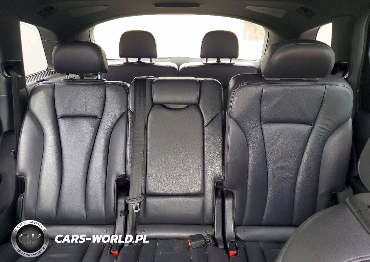 2017 Audi Q7 Premium Plus VIN:WA1LHAF71HD039193 - 10
