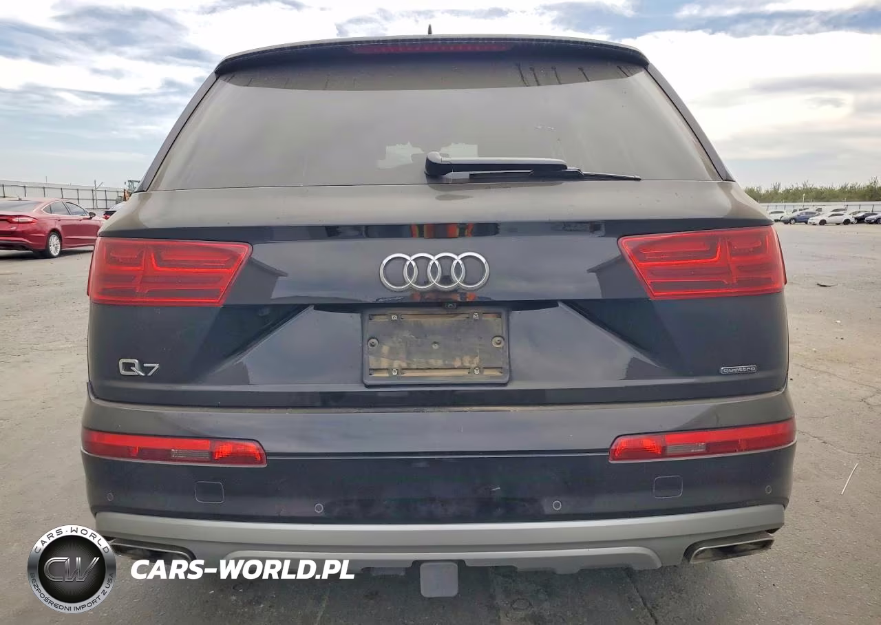 2017 Audi Q7 Premium Plus VIN:WA1LHAF71HD039193 - 6