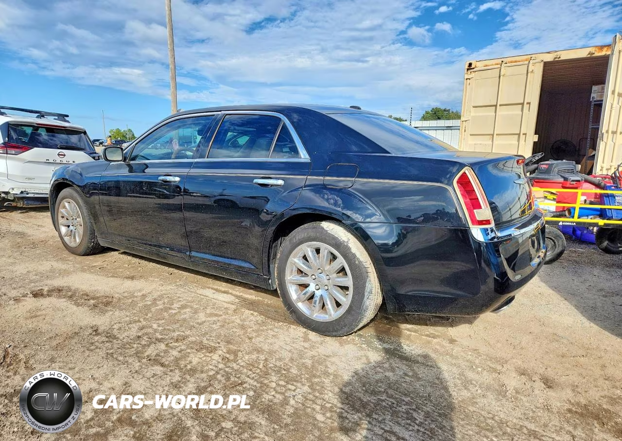2013 Chrysler 300C VIN:2C3CCAET5DH585144 - 2