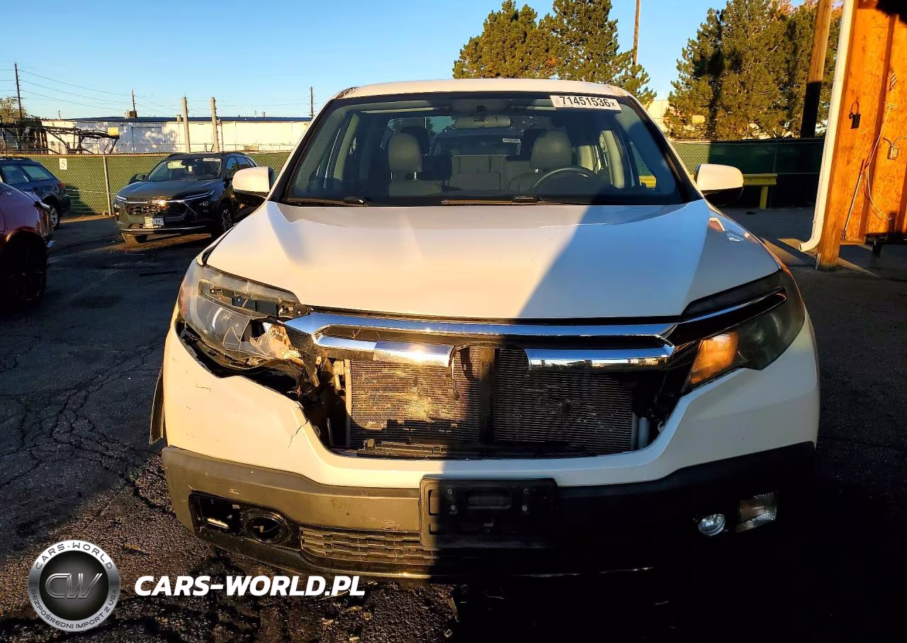 2019 Honda Ridgeline Sport VIN:5FPYK3F1XKB038734 - 5