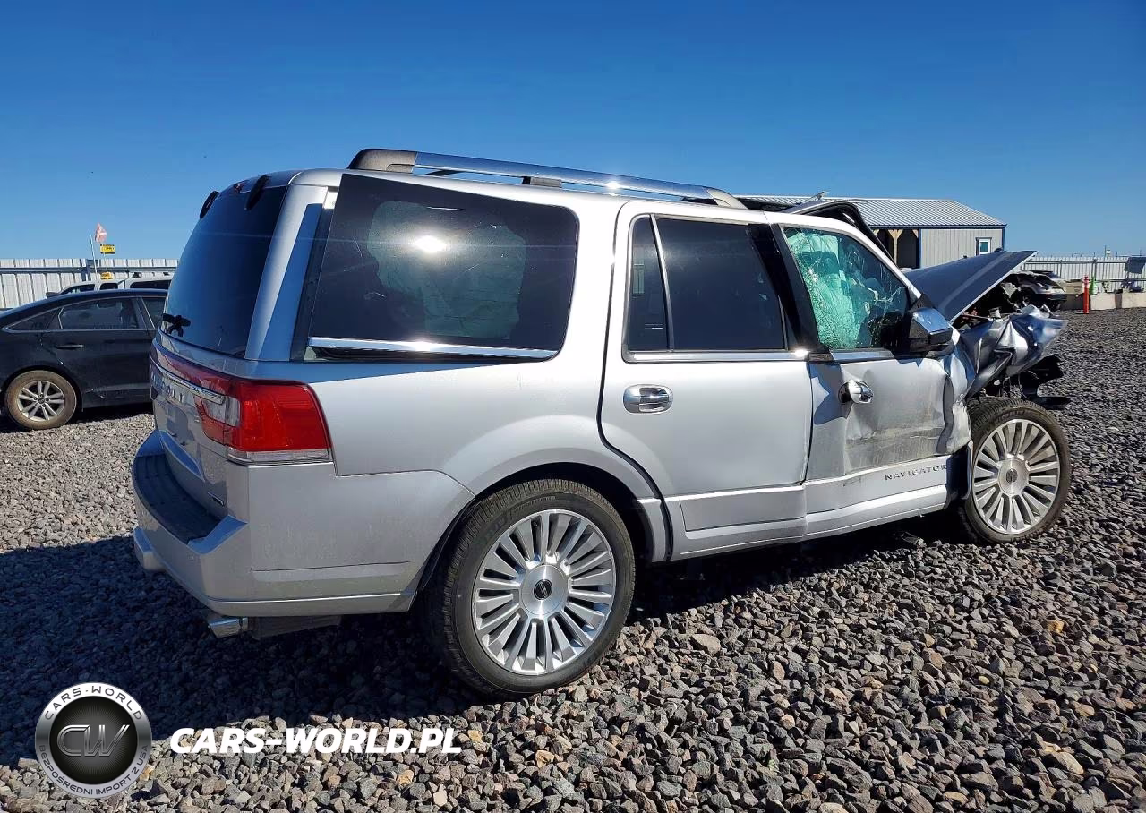 2015 Lincoln Navigator VIN:5LMJJ2JT1FEJ11294 - 3