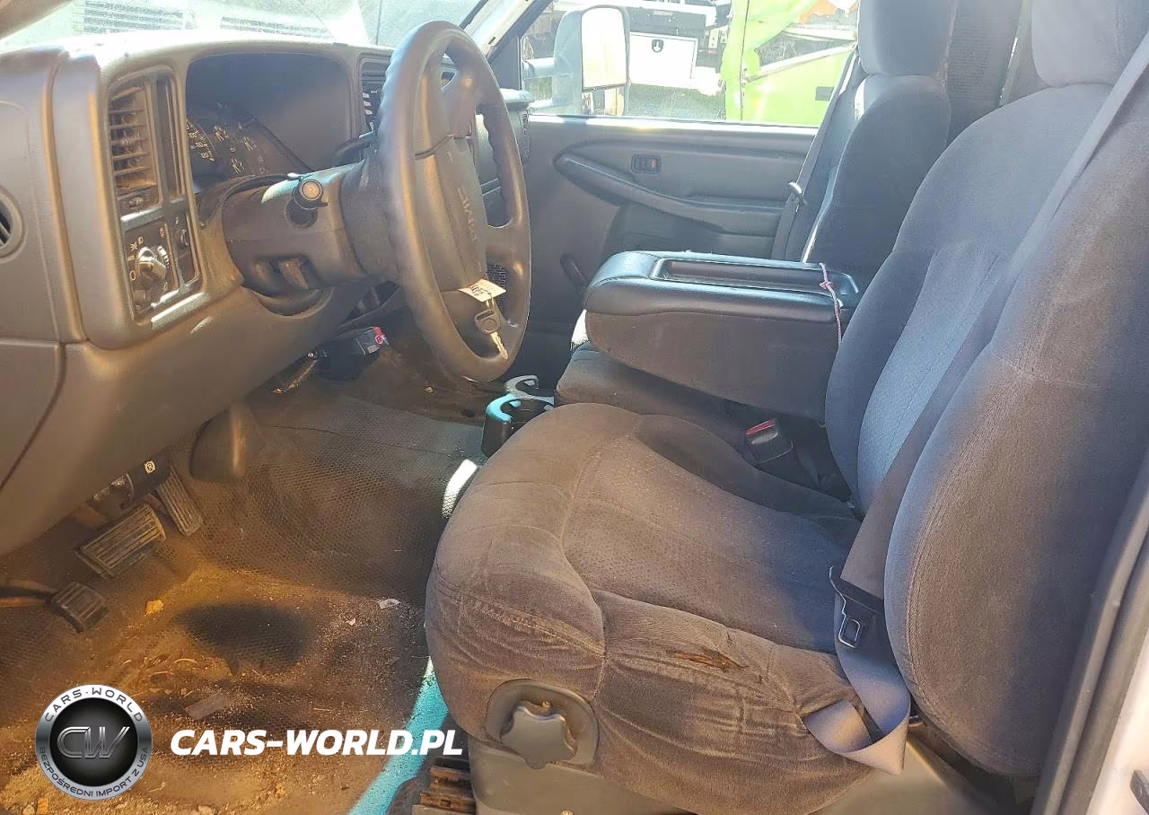 2005 GMC New Sierra C3500 VIN:1GDJC34U15E130918 - 7