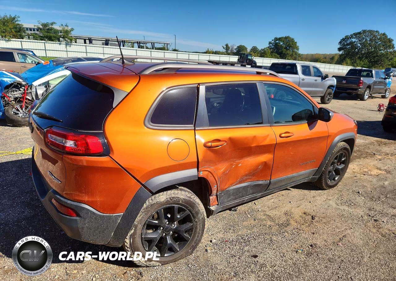 2016 Jeep Cherokee Trailhawk VIN:1C4PJMBS8GW188730 - 3