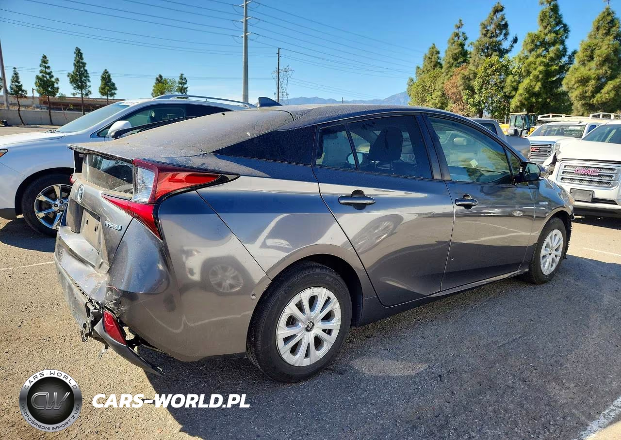 2019 Toyota Prius Le VIN:JTDKARFU6K3093080 - 3