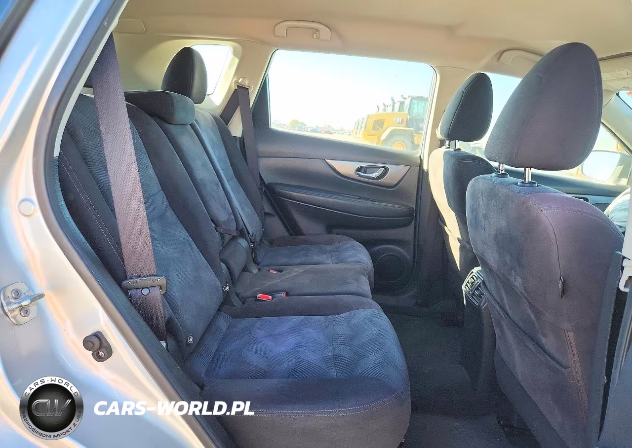 2015 Nissan Rogue S VIN:KNMAT2MV0FP521880 - 11