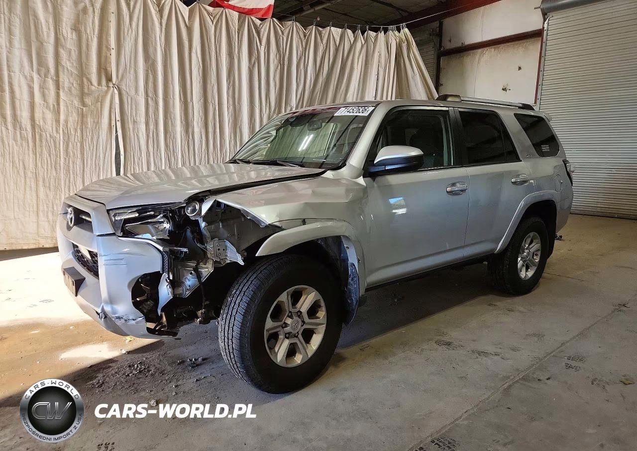 2020 Toyota 4Runner Sr5 – zdjęcie 1 z 13
