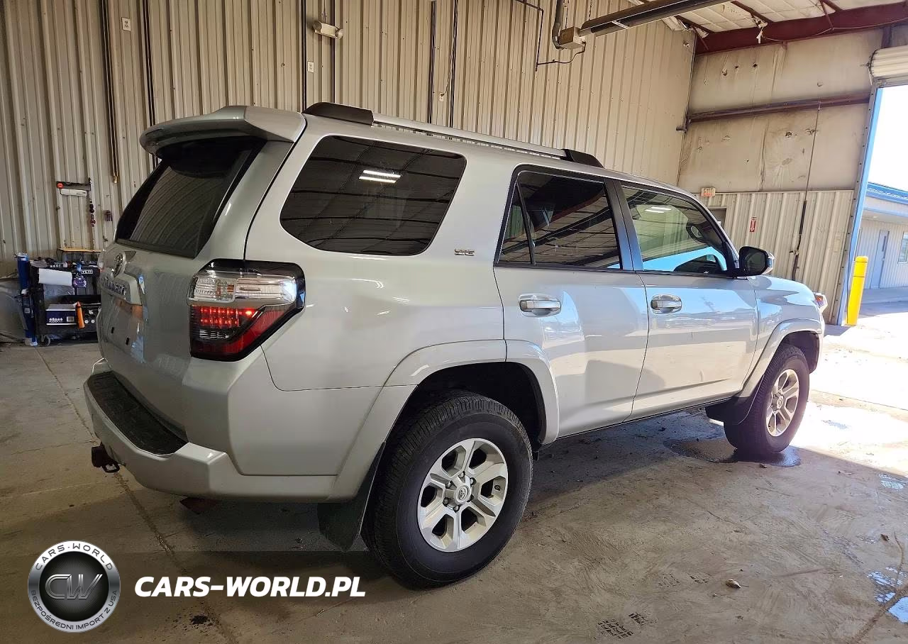 2020 Toyota 4Runner Sr5 VIN:JTEBU5JR5L5753596 - 3