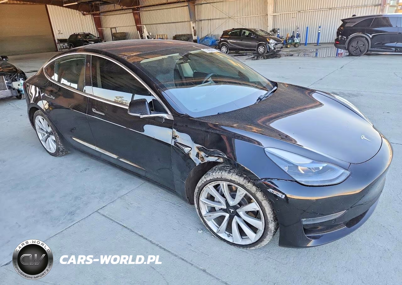 2018 Tesla Model 3 VIN:5YJ3E1EA6JF136383 - 4