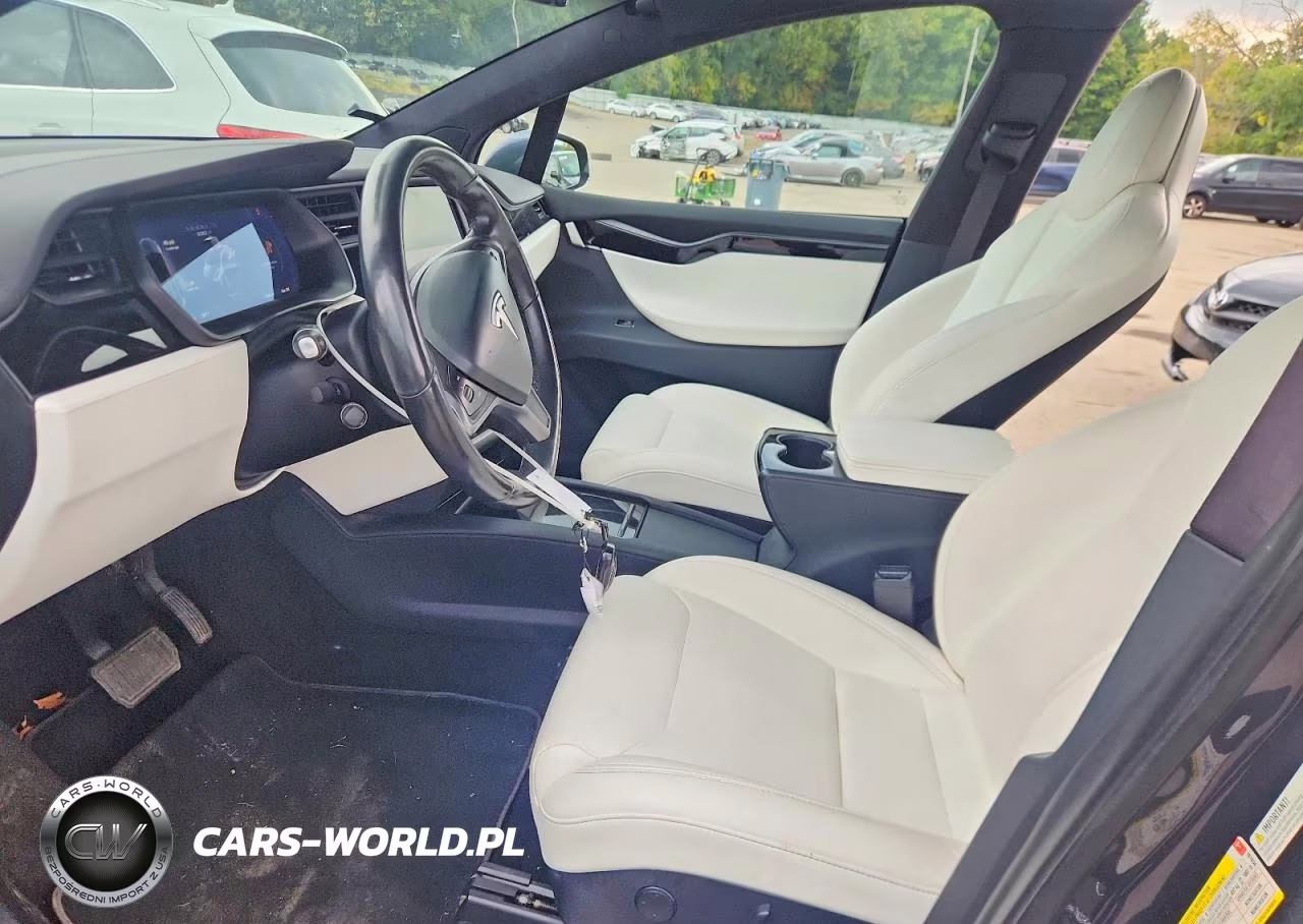 2018 Tesla Model X VIN:5YJXCBE29JF101634 - 7