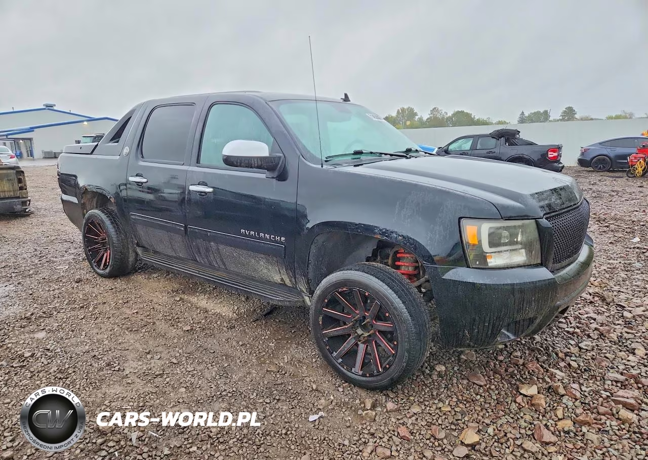 2013 Chevrolet Avalanche Ls VIN:3GNTKEE75DG116376 - 4