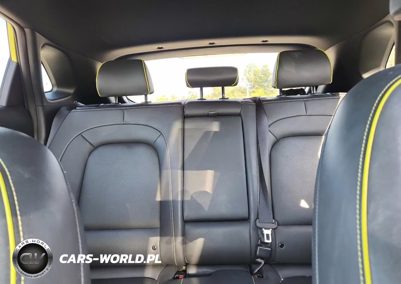 2020 Hyundai Kona Ultimate VIN:KM8K5CA50LU565752 - 10