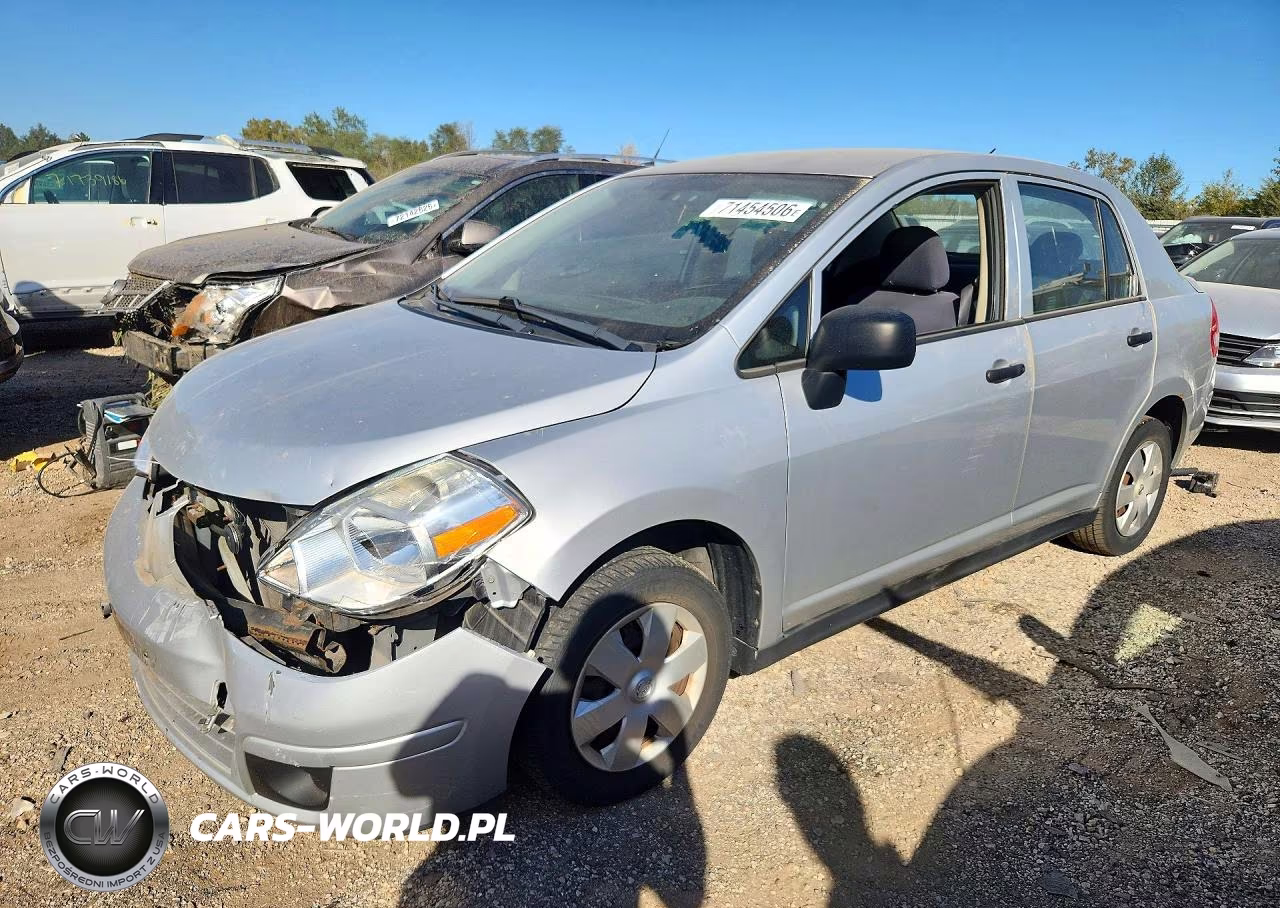 2011 Nissan Versa 1.6 Base