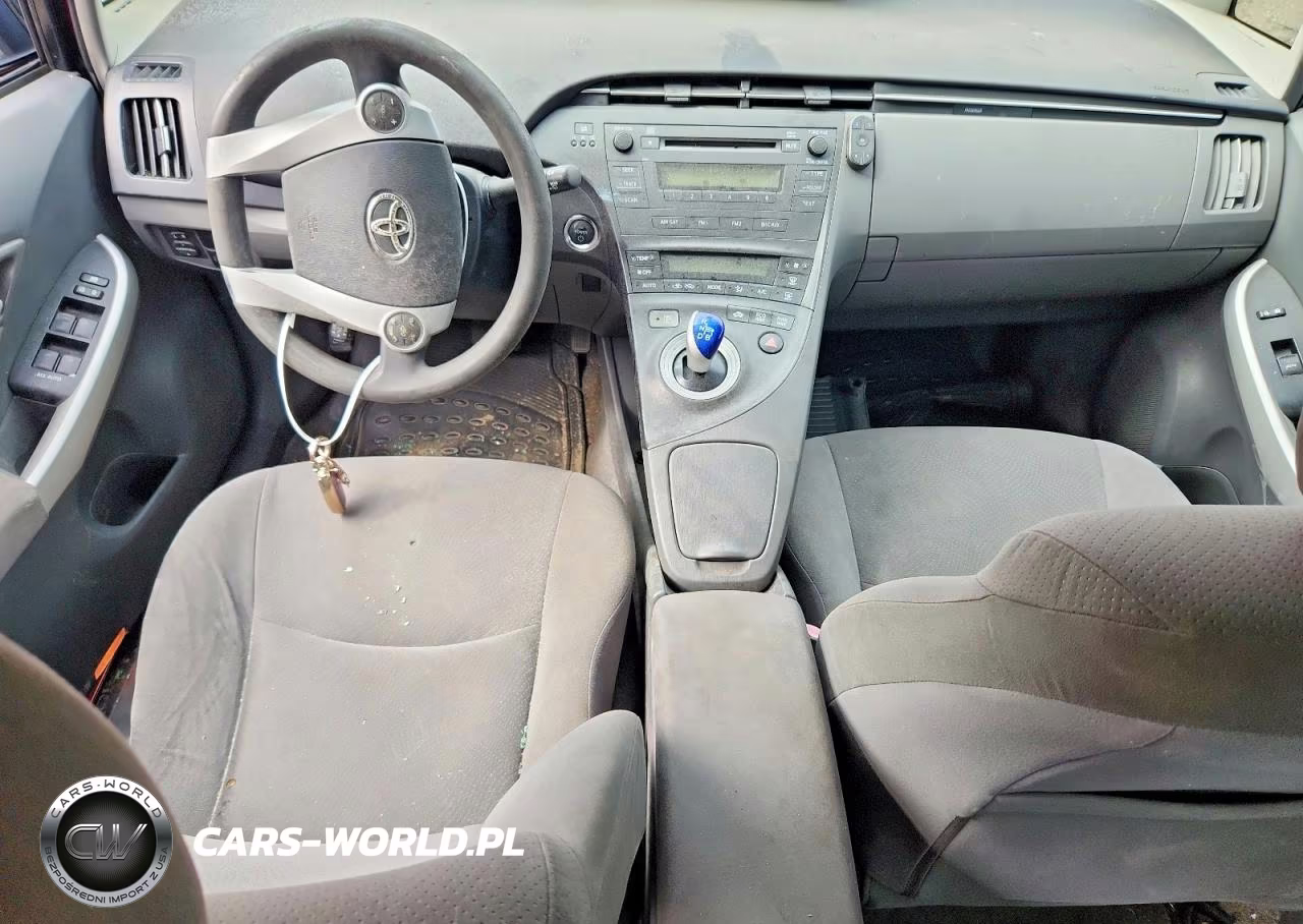 2011 Toyota Prius Two VIN:JTDKN3DU9B1475717 - 8