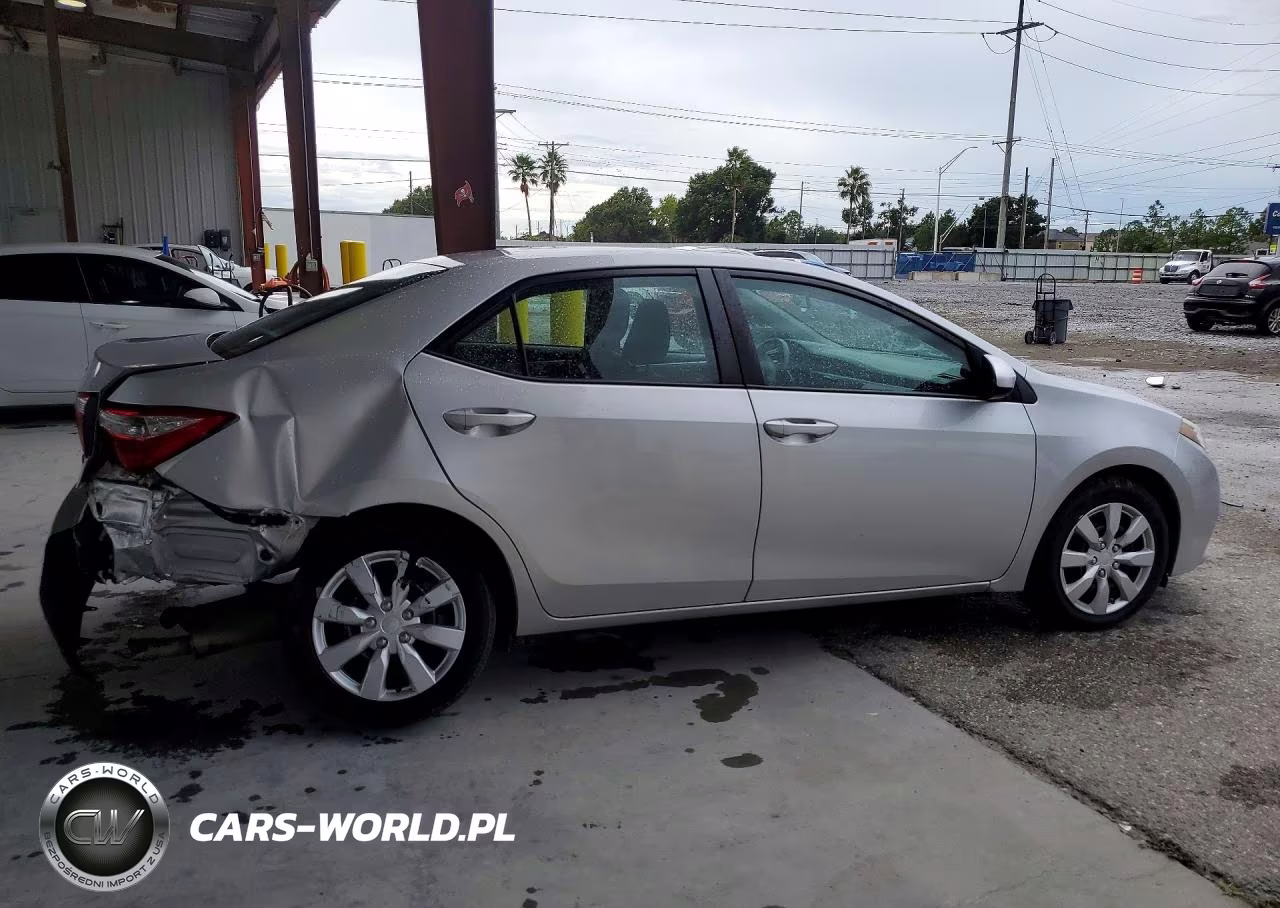 2016 Toyota Corolla Le VIN:2T1BURHE8GC669182 - 3
