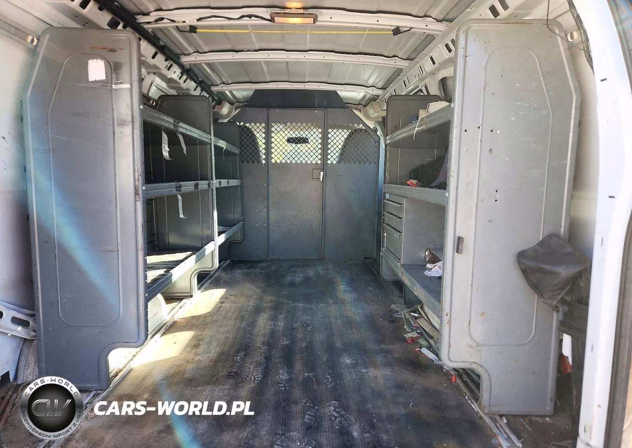 2014 Chevrolet Express G2500 VIN:1GCWGFBA8E1164404 - 10