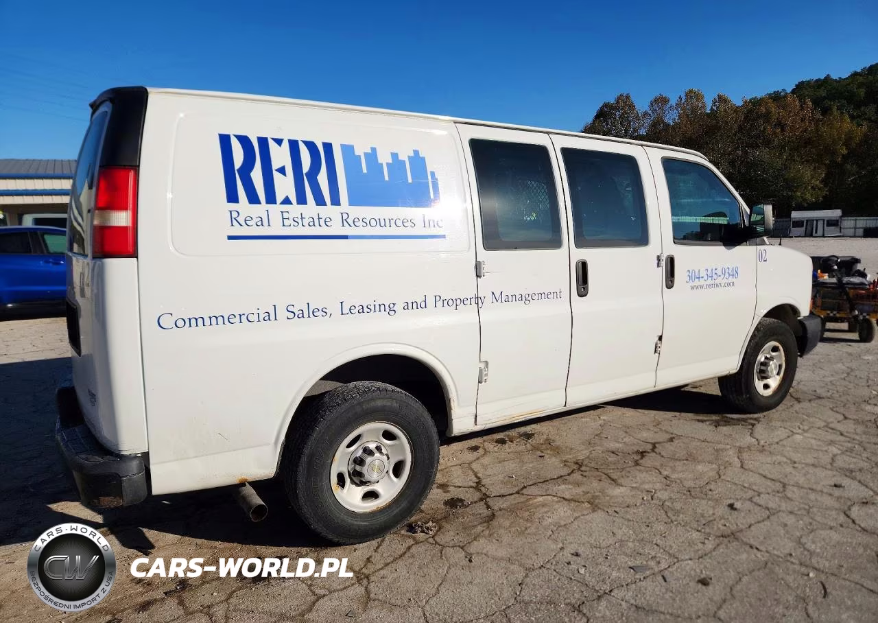2014 Chevrolet Express G2500 VIN:1GCWGFBA8E1164404 - 3