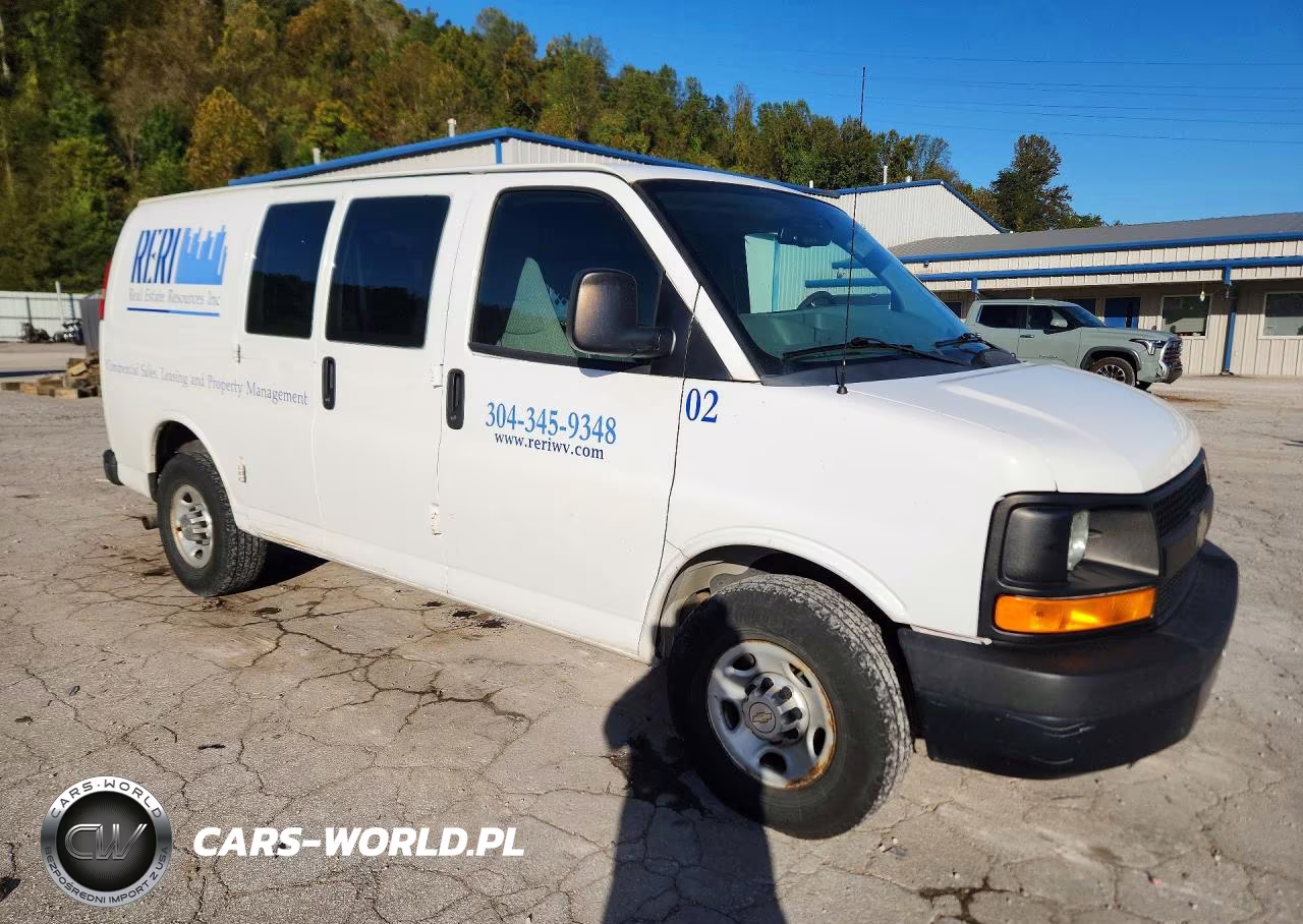 2014 Chevrolet Express G2500 VIN:1GCWGFBA8E1164404 - 4