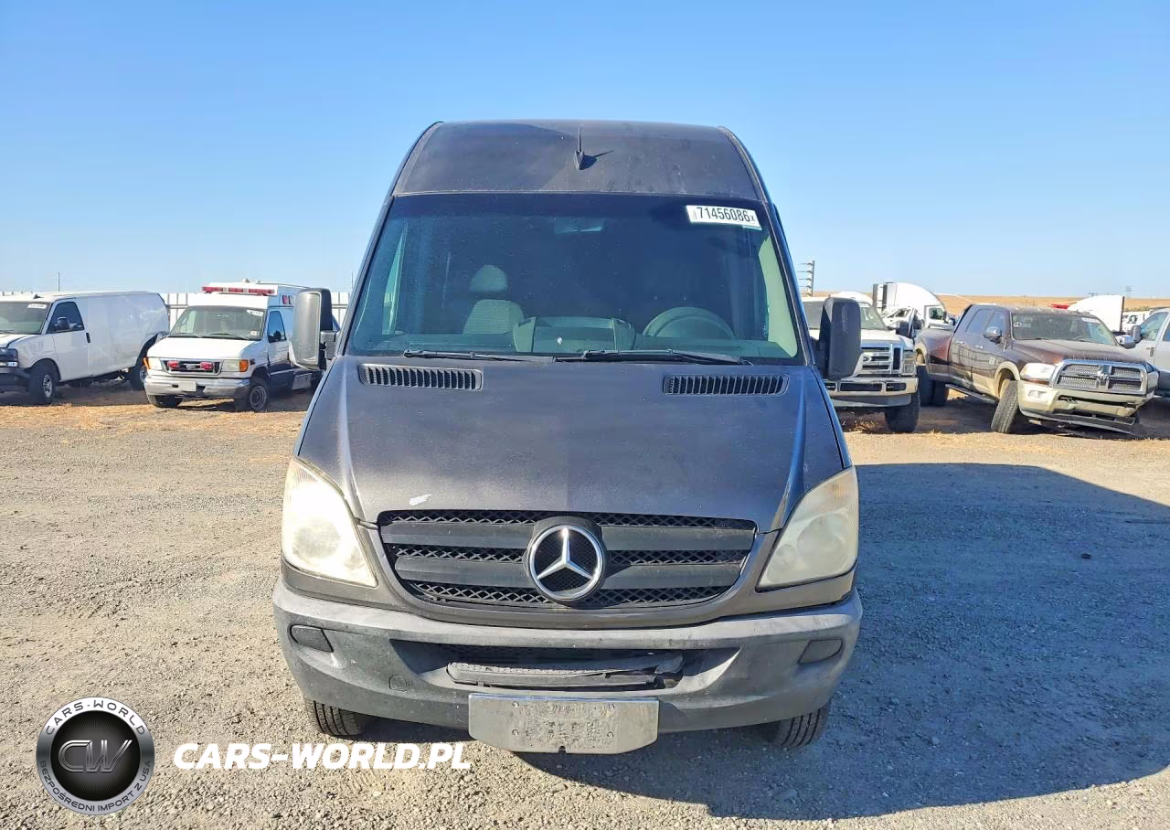 2011 Mercedes-Benz Sprinter 3500 VIN:WD3PF4CC2B5610105 - 5