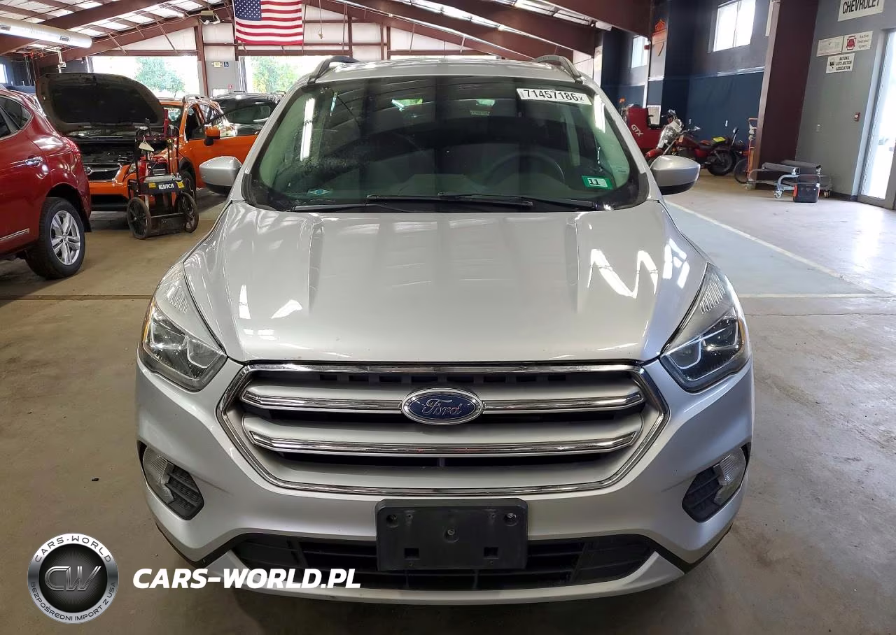 2017 Ford Escape Se VIN:1FMCU9GD5HUB93633 - 5