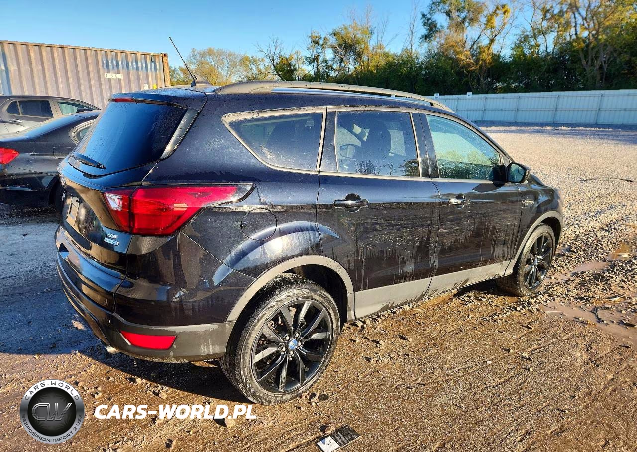 2019 Ford Escape Se VIN:1FMCU9GD6KUA25829 - 3