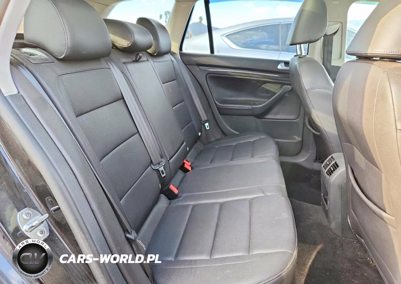 2012 Volkswagen Jetta S VIN:3VWPP7AJ8CM627974 - 10