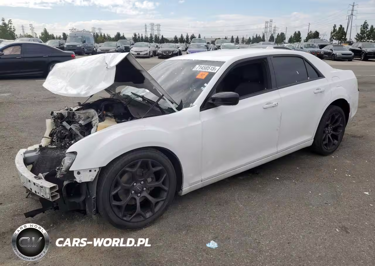 2019 Chrysler 300 Touring