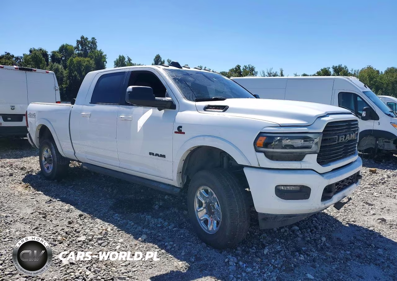 2019 Ram 2500 Laramie VIN:3C6UR5NL1KG664224 - 4