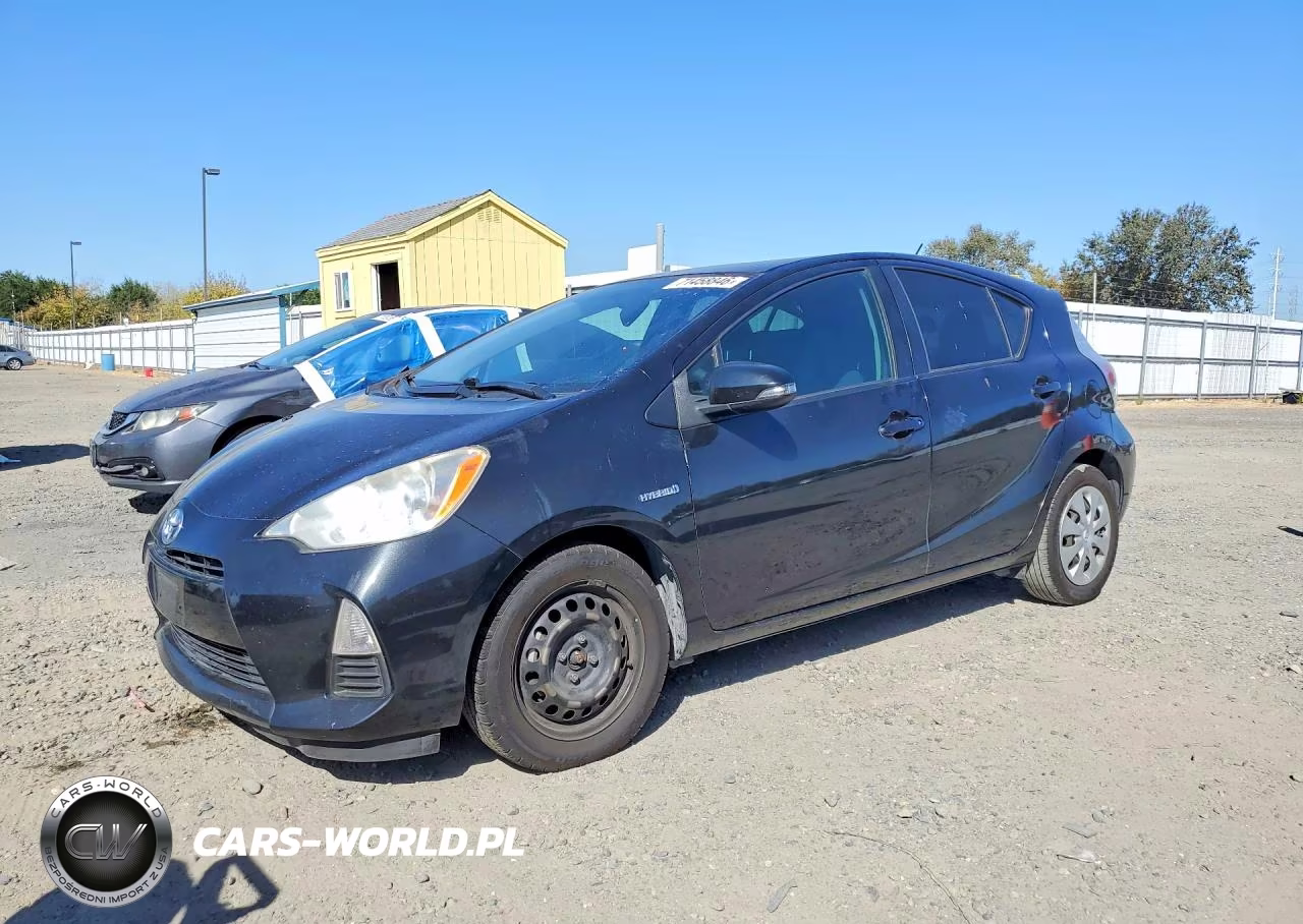 2013 Toyota Prius C Two