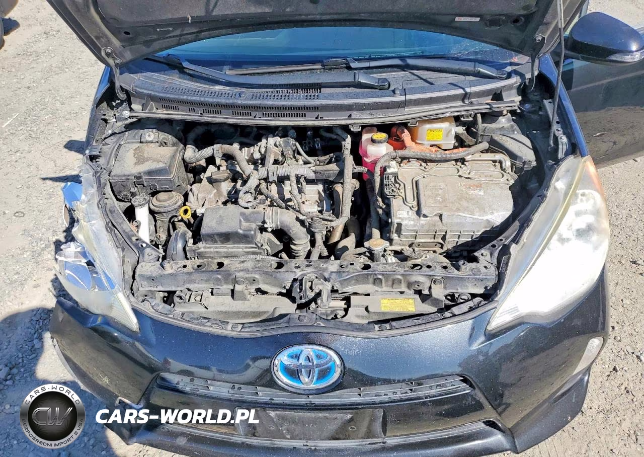 2013 Toyota Prius C Two VIN:JTDKDTB30D1548022 - 11