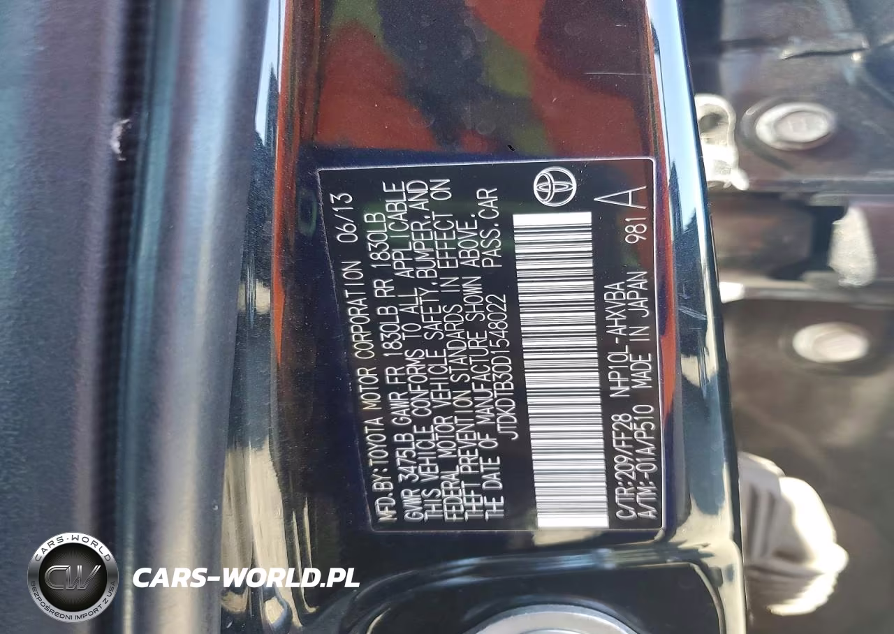 2013 Toyota Prius C Two VIN:JTDKDTB30D1548022 - 12