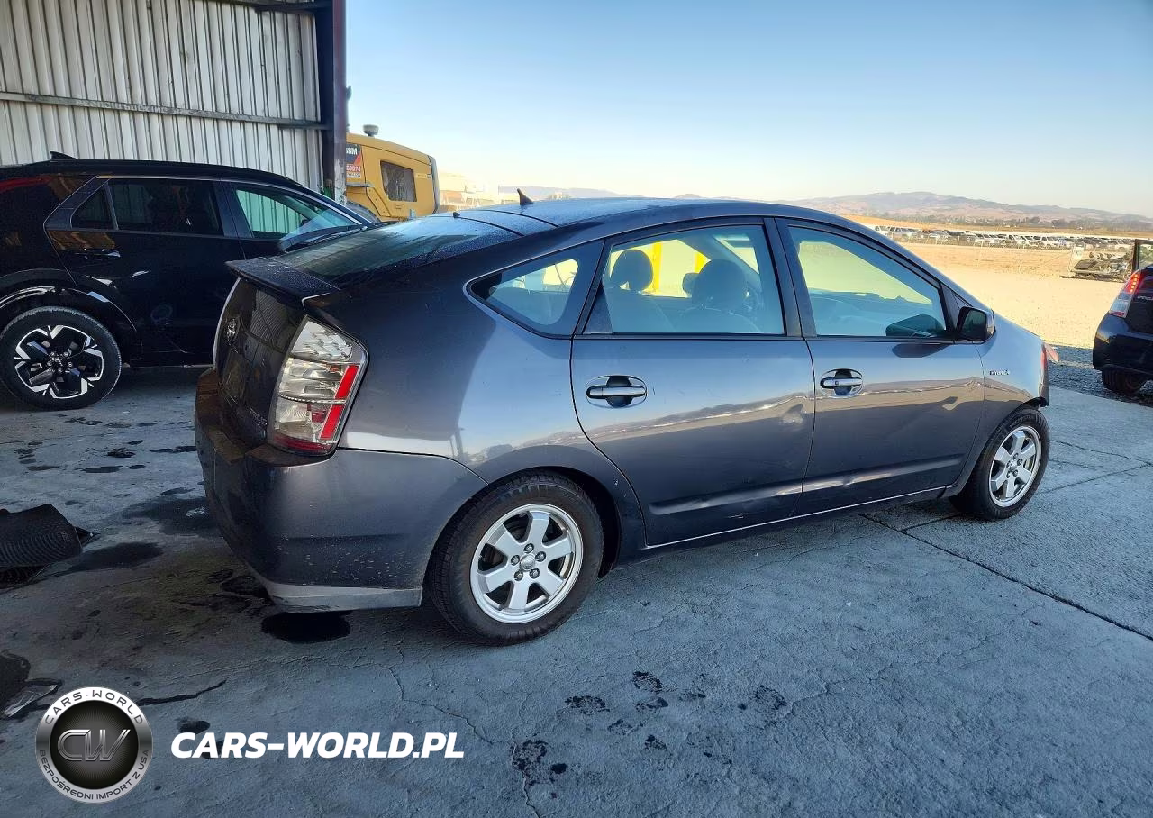 2009 Toyota Prius Base VIN:JTDKB20UX93483798 - 3