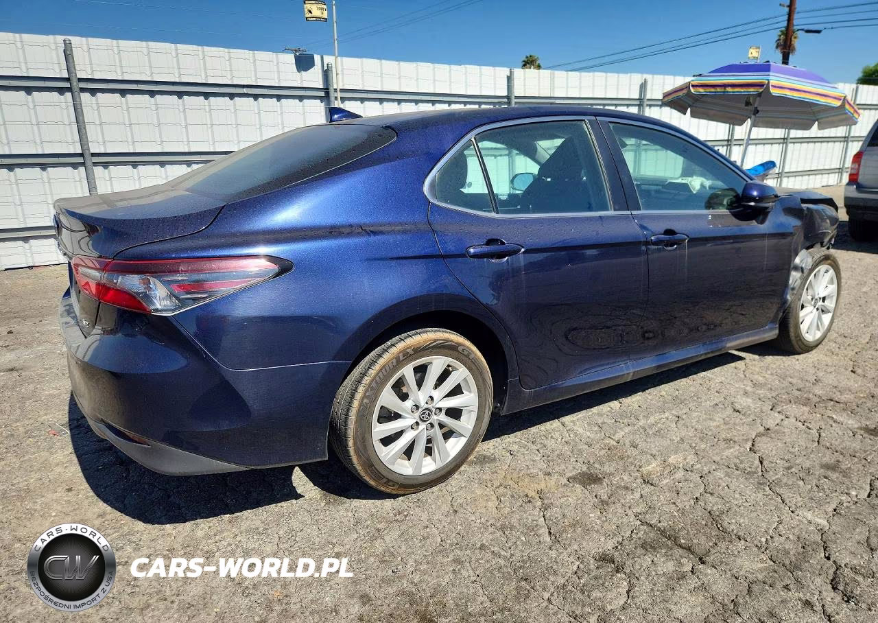 2022 Toyota Camry Le VIN:4T1C11AKXNU663622 - 3