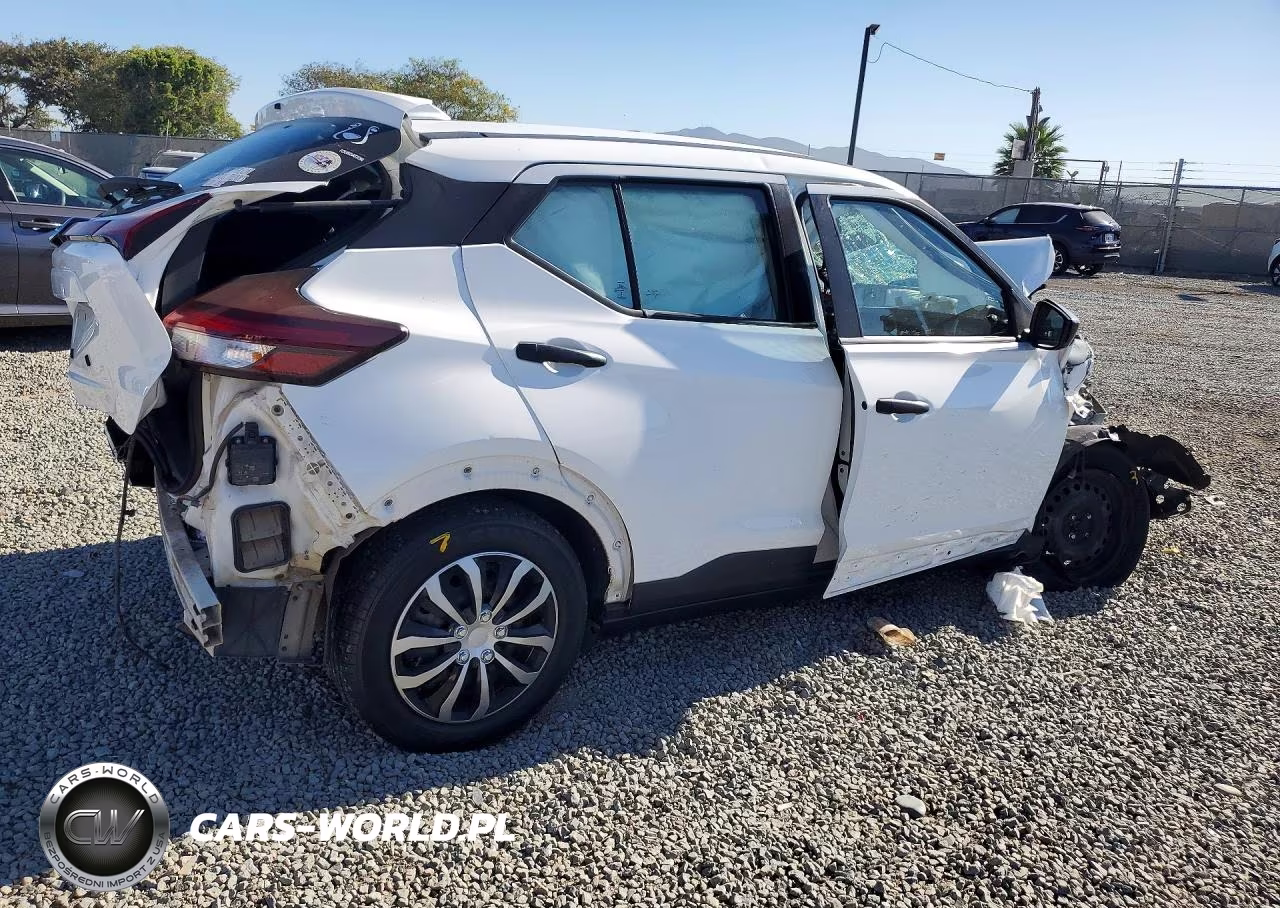 2021 Nissan Kicks S VIN:3N1CP5BV3ML501250 - 3