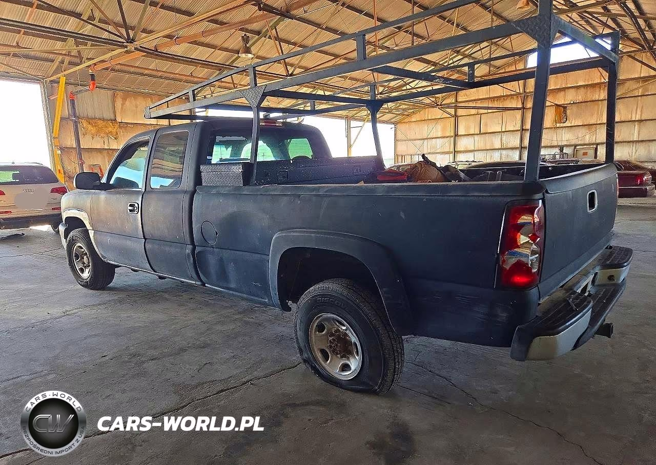 2003 Chevrolet Silverado K2500 Heavy Duty VIN:1GCHK29103E210464 - 2