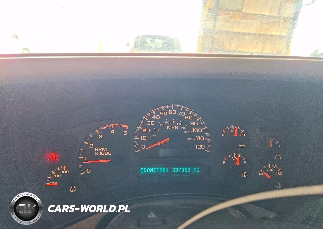 2003 Chevrolet Silverado K2500 Heavy Duty VIN:1GCHK29103E210464 - 9