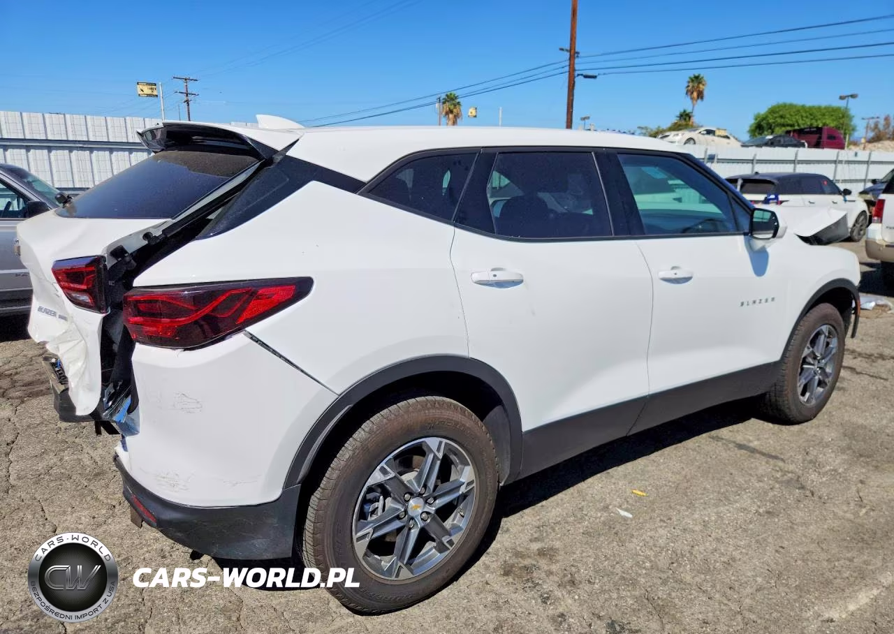 2025 Chevrolet Blazer 2Lt VIN:3GNKBHR44SS128462 - 3