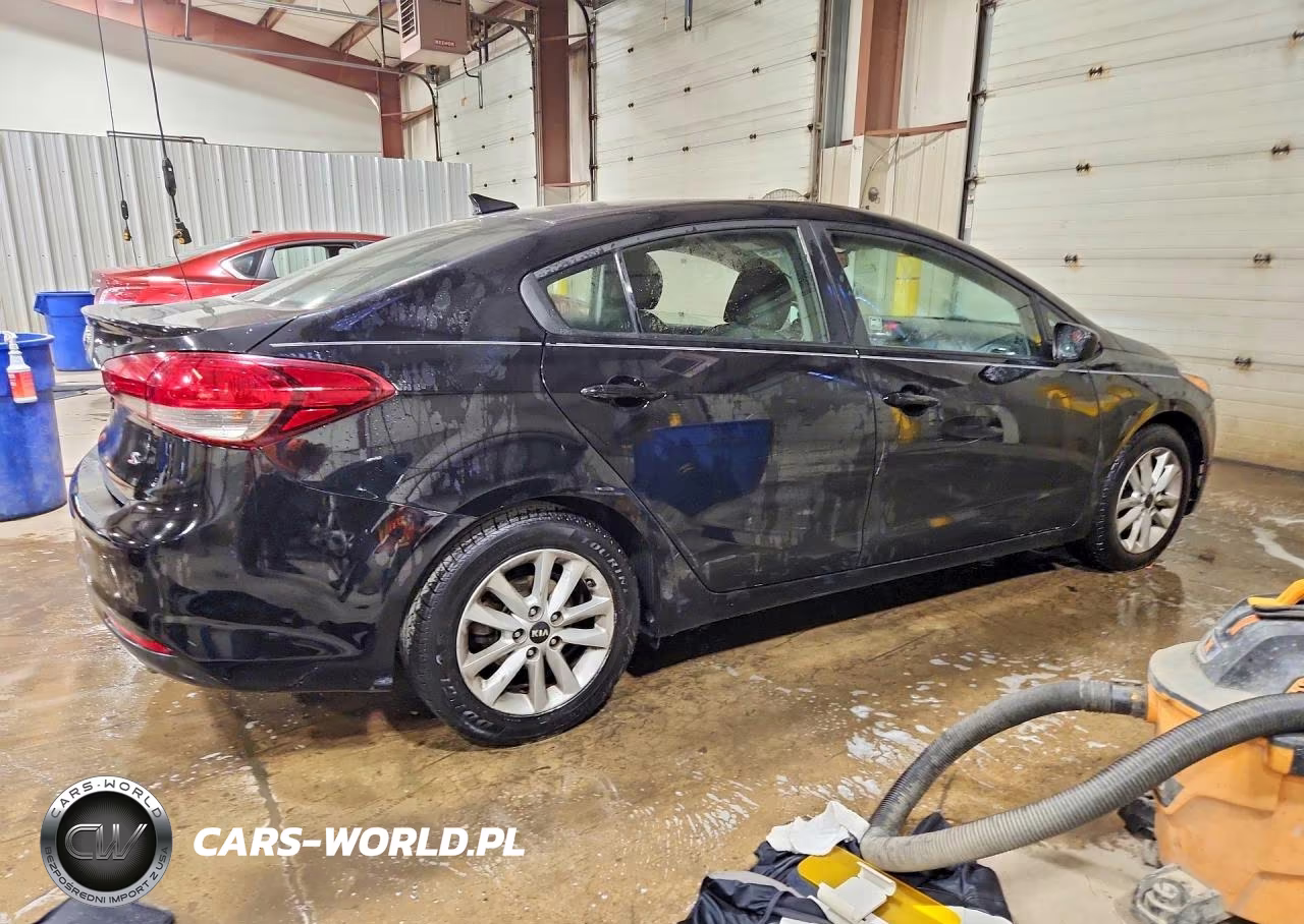 2017 Kia Forte S VIN:3KPFL4A76HE111949 - 3
