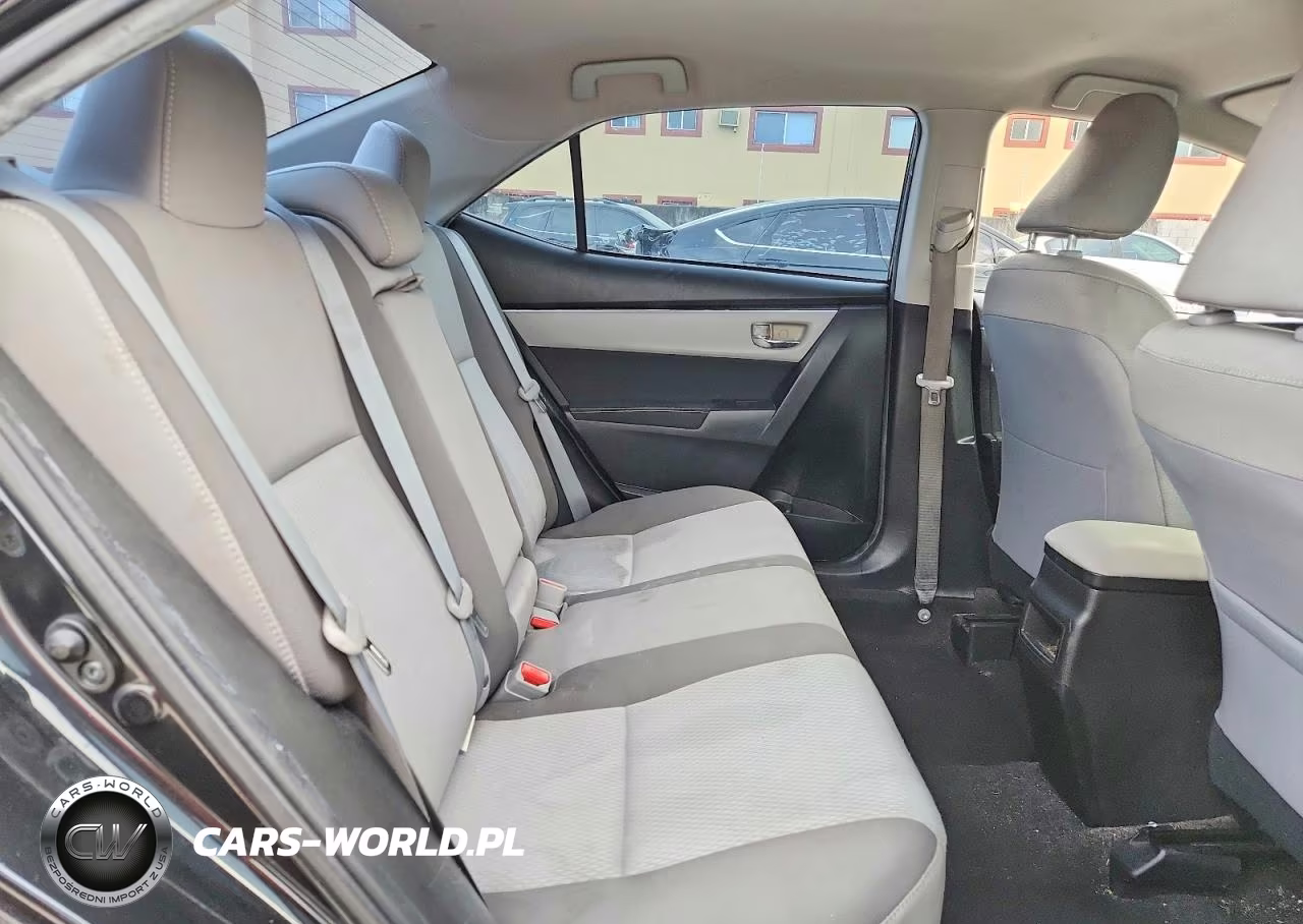 2018 Toyota Corolla Le VIN:5YFBURHE2JP820122 - 10