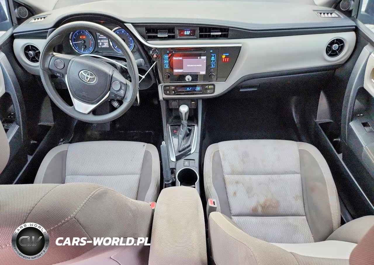 2018 Toyota Corolla Le VIN:5YFBURHE2JP820122 - 8