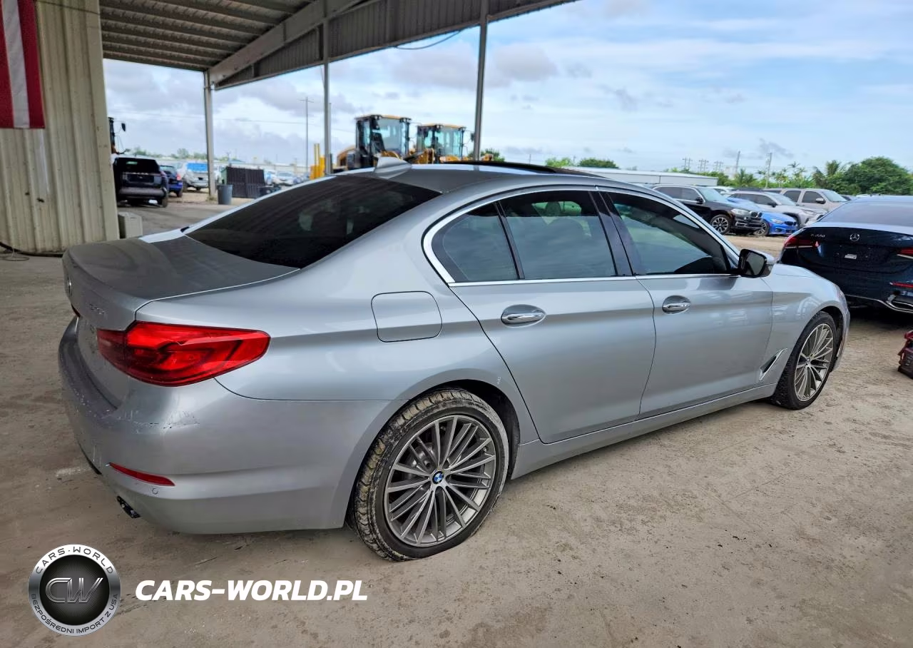 2018 BMW 530 I VIN:WBAJA5C54JWA38500 - 3