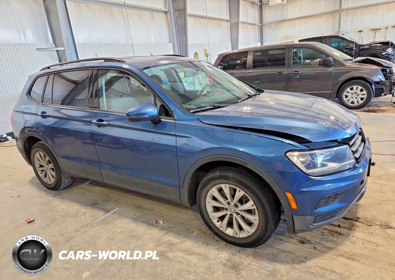2018 Volkswagen Tiguan S VIN:3VV0B7AX1JM105838 - 4