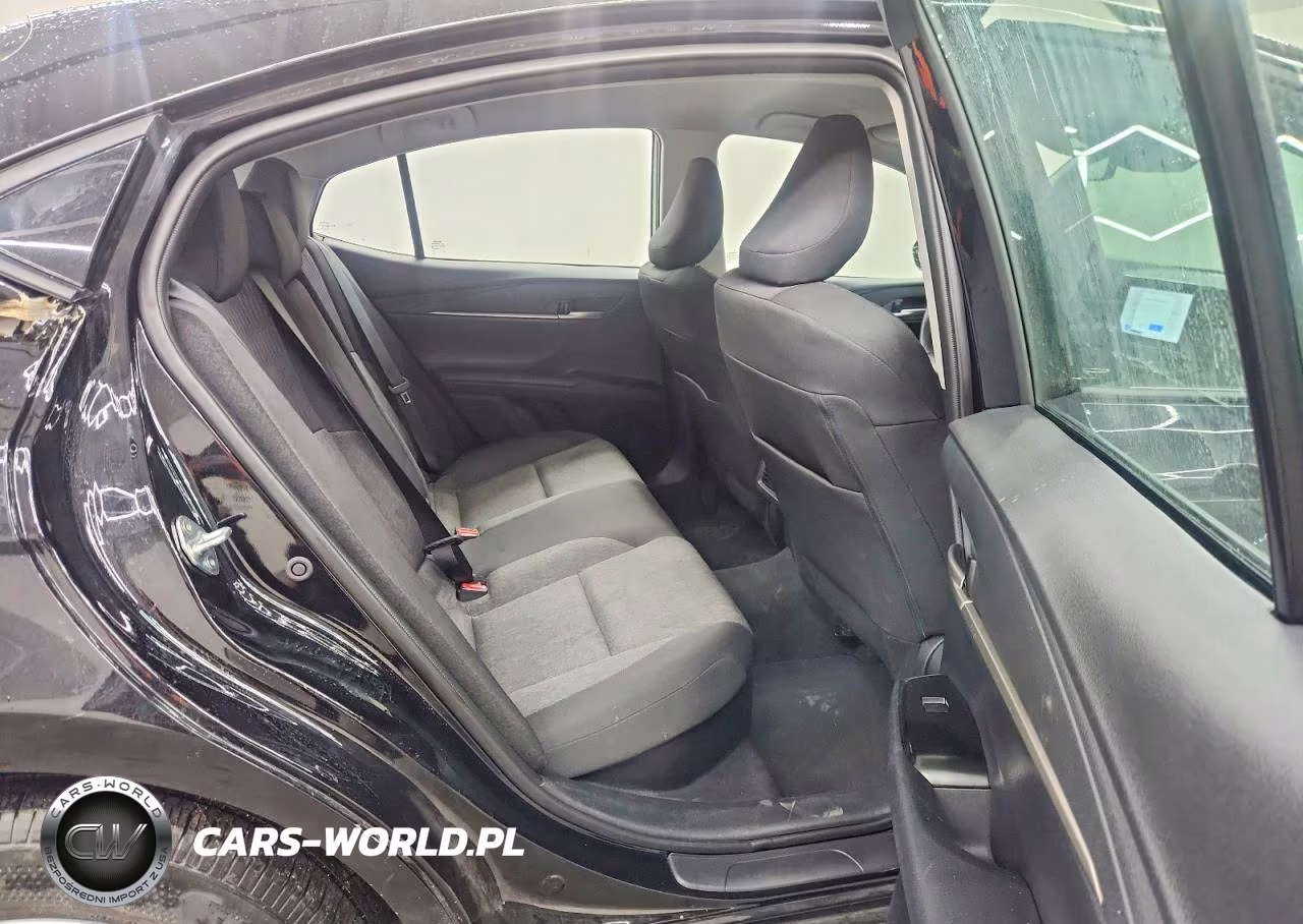 2026 Toyota Camry Le VIN:4T1DBADK4TU058778 - 10